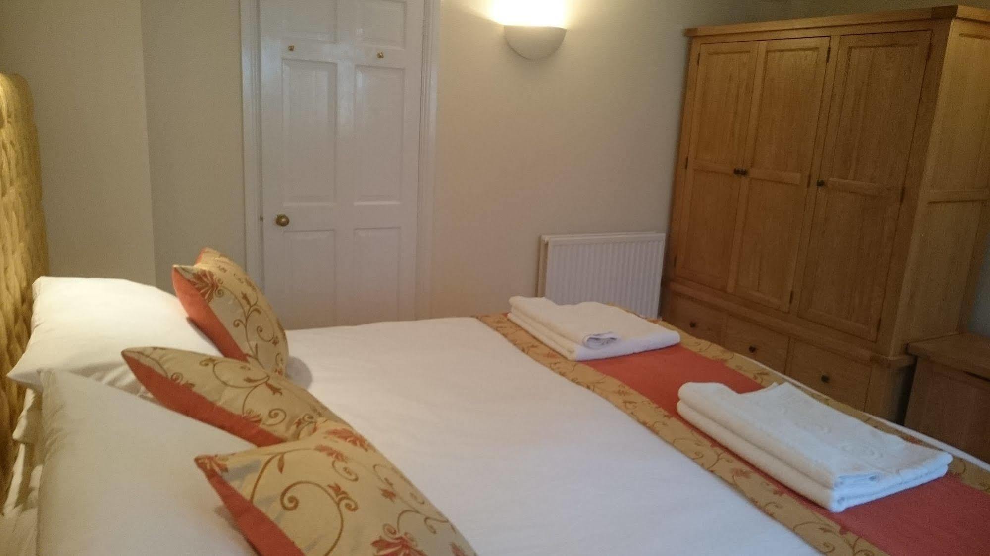 Mayville House Apartment Cheltenham Extérieur photo